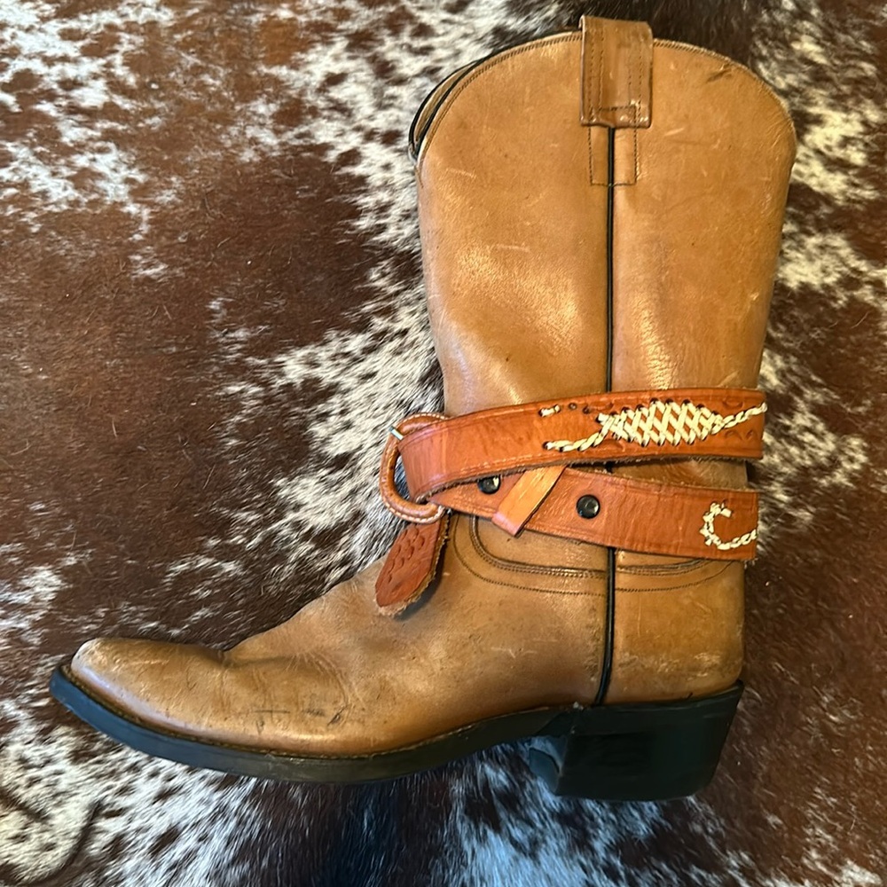 Vintage leather scorpion belt